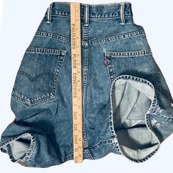 Sold. Levi’s 550 jeans shorts - Picture 8 of 16